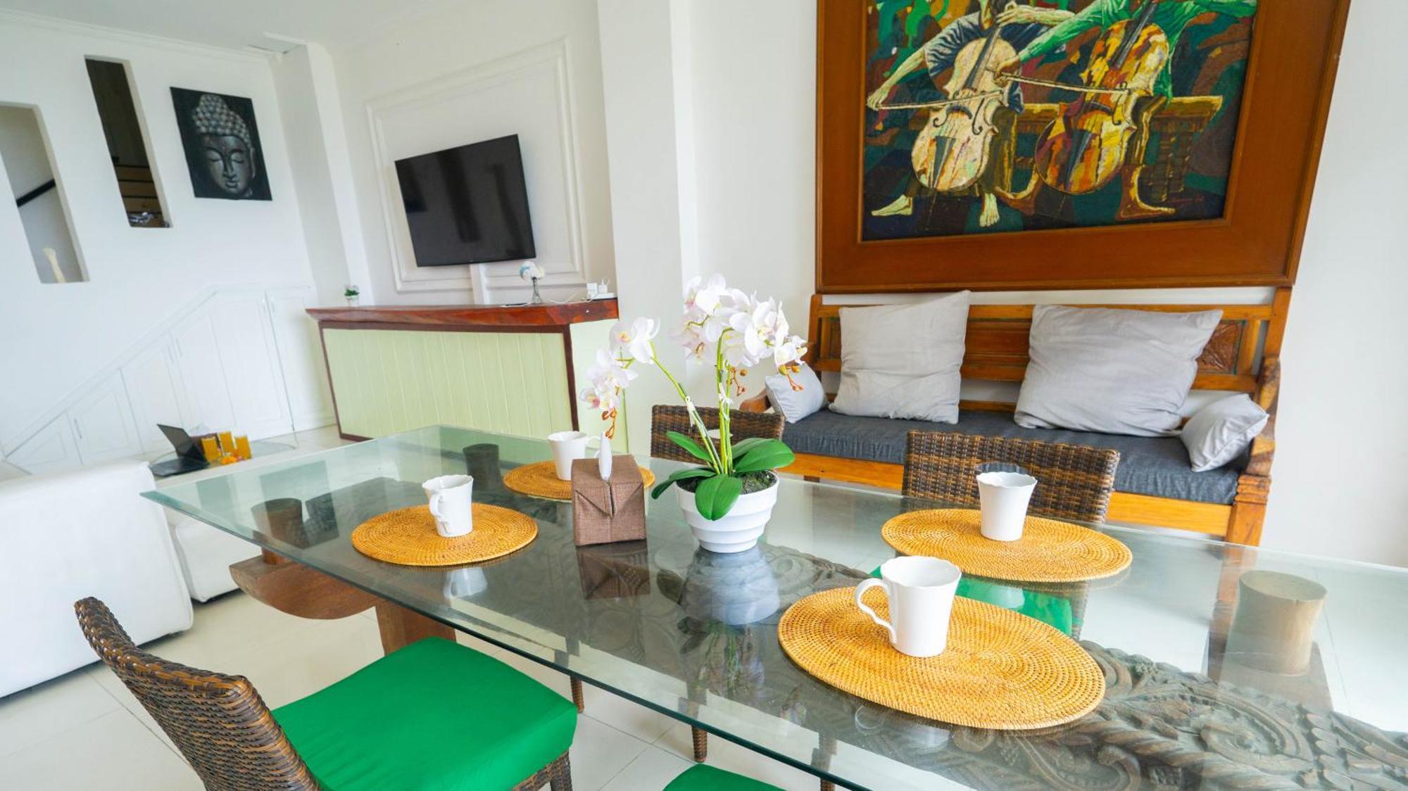 Sunrise Villa *